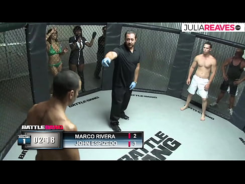 ❤️ Ultimate Fighter ቀለበቱ ውስጥ ከተጣላ በኋላ አንዲት ቁጥር ሴትን ትበዳለች። ❤️❌ ጥራት ያለው የወሲብ ፊልም ☑